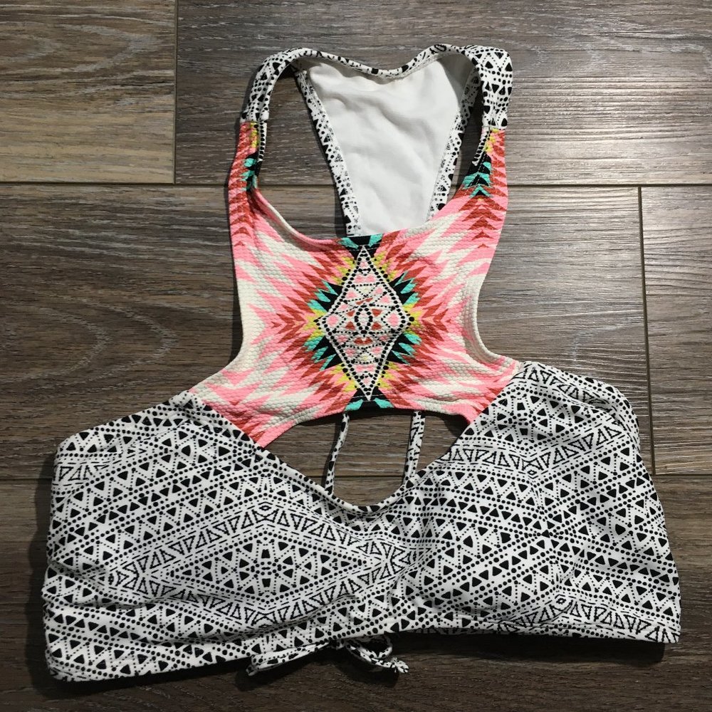 Xhilaration swimsuit top - size: XL